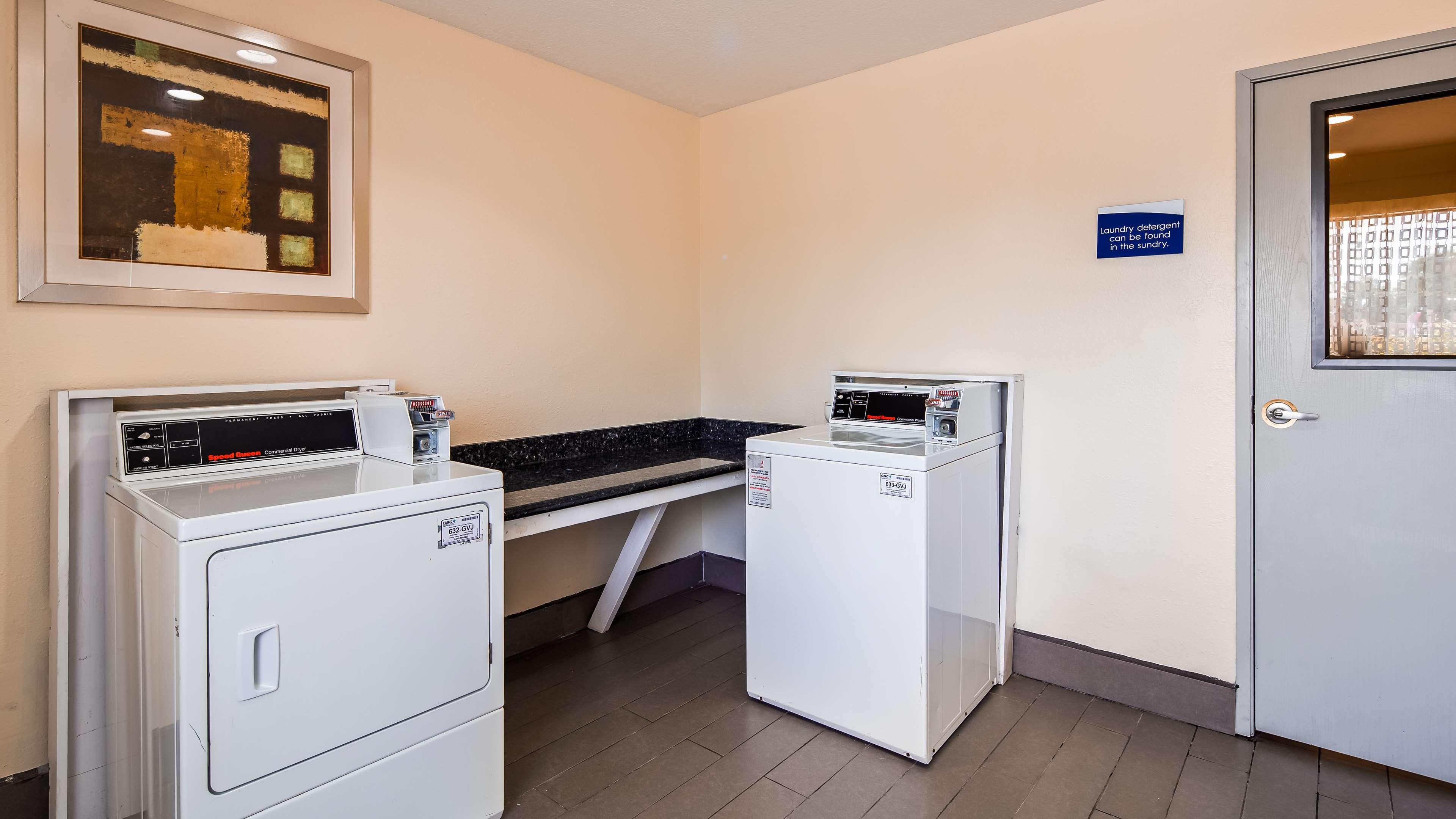 Best Western Plus Orange County Vidor Exterior photo